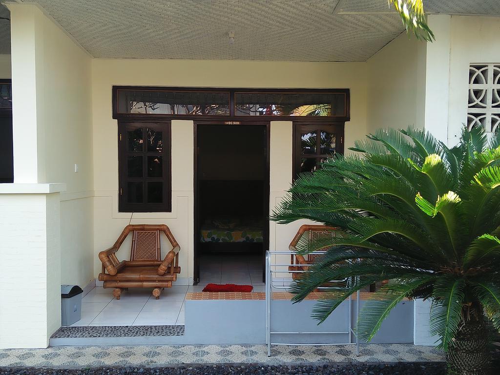 Hotel Puri Mandhara Lovina Esterno foto